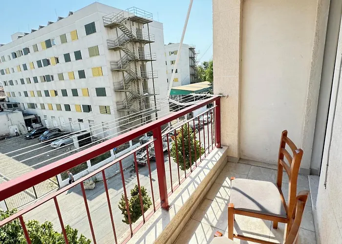 The Cozy Nest - Fully Loaded Apartamento Tirana